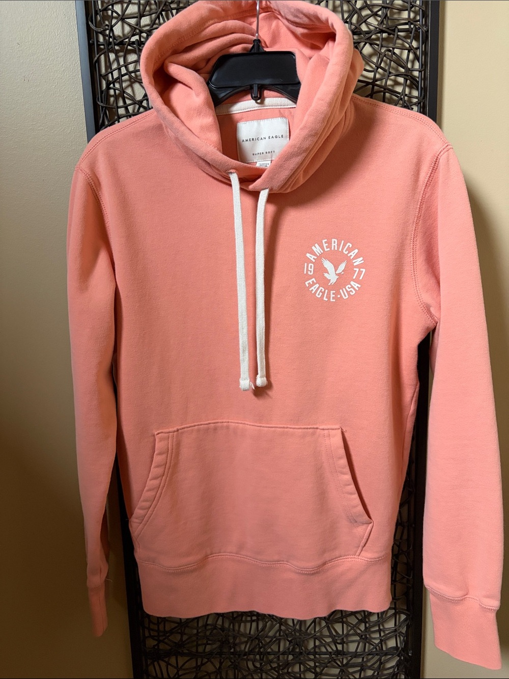 Men’s American Eagle Outfitters Pink Coral Pullover Hoodie